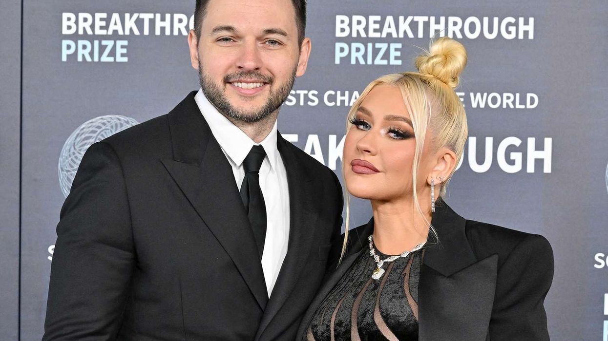 Christina Aguilera shkëmben momente të rralla romantike në publik me të fejuarin e saj Matthew Rutler Christina Aguilera shkëmben momente të rralla romantike në publik me të fejuarin e saj Matthew Rutler