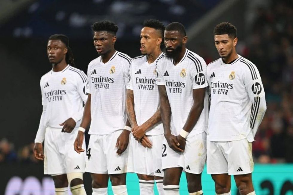 E konfirmon Fabrizio Romano: Man Utd i do dy yjet e Real Madridit