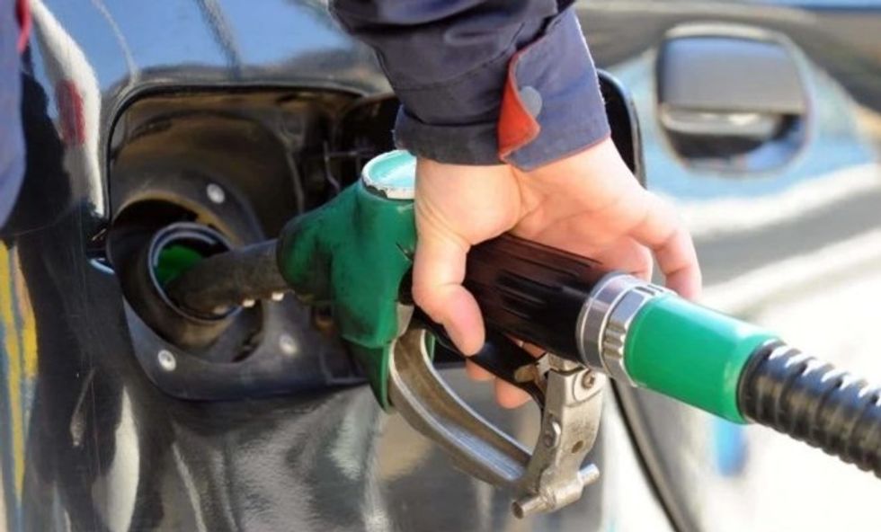 Vazhdon të shtrenjtohet nafta dhe benzina, MINTI publikon çmimet