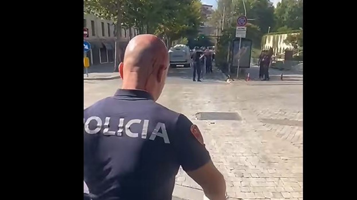 Protesta jashtë Kuvendit të Shqipërisë, Balla: Nuk është paqësore, është terrorizëm Protesta jashtë Kuvendit të Shqipërisë, Balla: Nuk është paqësore, është terrorizëm