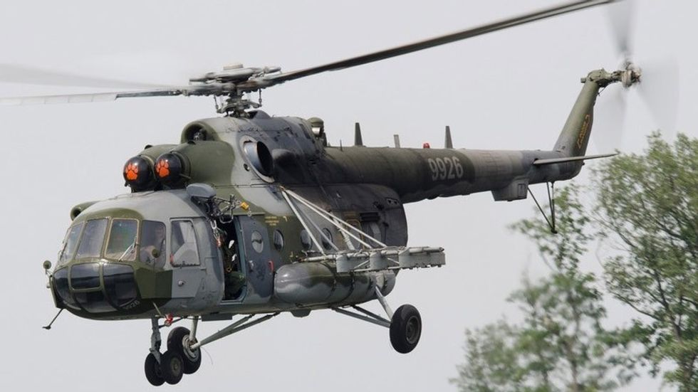 Rrëzohet një helikopter ushtarak në Çeki, humb jetën një ushtar