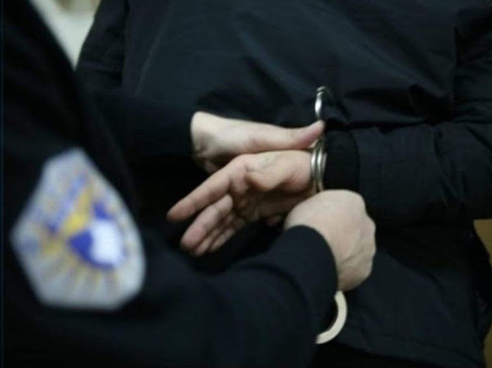 ​Edhe dy muaj paraburgim për të pandehurin i cili akuzohet për tentimvrasje të një 16 vjeçareje në Vushtrri
