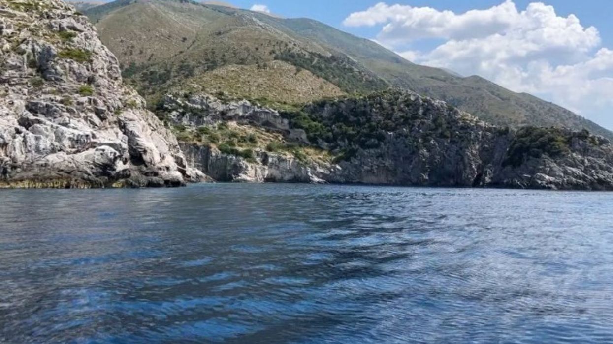 Po lundronte në Gadishullin e Karaburunit, 32 vjeçari pëson lëndime të rënda nga helika e skafit Po lundronte në Gadishullin e Karaburunit, 32 vjeçari pëson lëndime të rënda nga helika e skafit