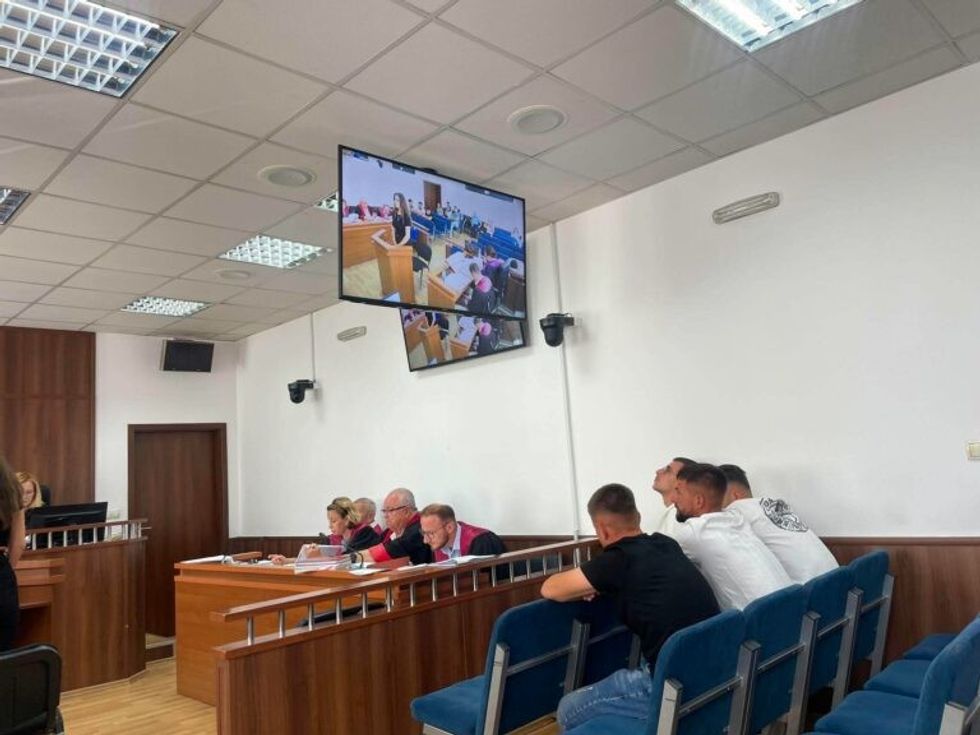 “A na jep këto çika për një natë?” – Dëshmitaret rrëfejnë si nisi konflikti që përfundoi me plagosjen e tre personave