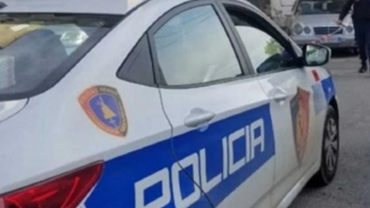 Ngjarje e rëndë në Vidhisht të Fierit, burri vret ish-vjehrrin, merr peng edhe ish-gruan e tij