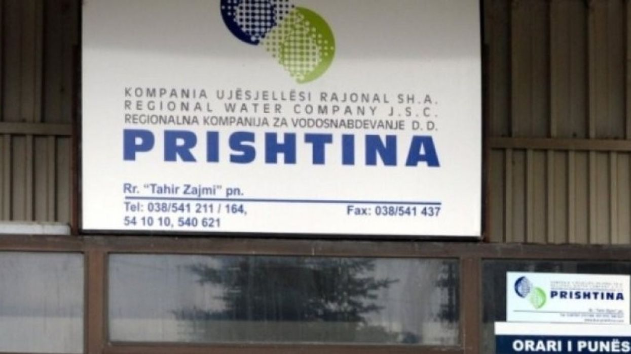 Ndërhyrje në 11 rrugë të Prishtinës nga KRU Prishtina, pritet të ketë ndërprerje të ujit Ndërhyrje në 11 rrugë të Prishtinës nga KRU Prishtina, pritet të ketë ndërprerje të ujit