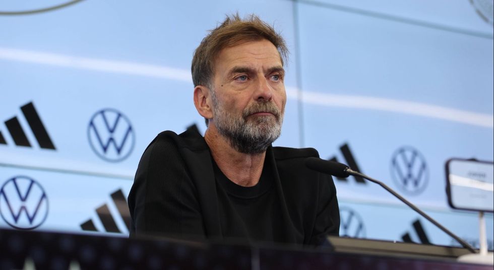 Klopp kërcënoi gazetarët: Nëse më prekni familjen, do të jap dorëheqjen menjëherë