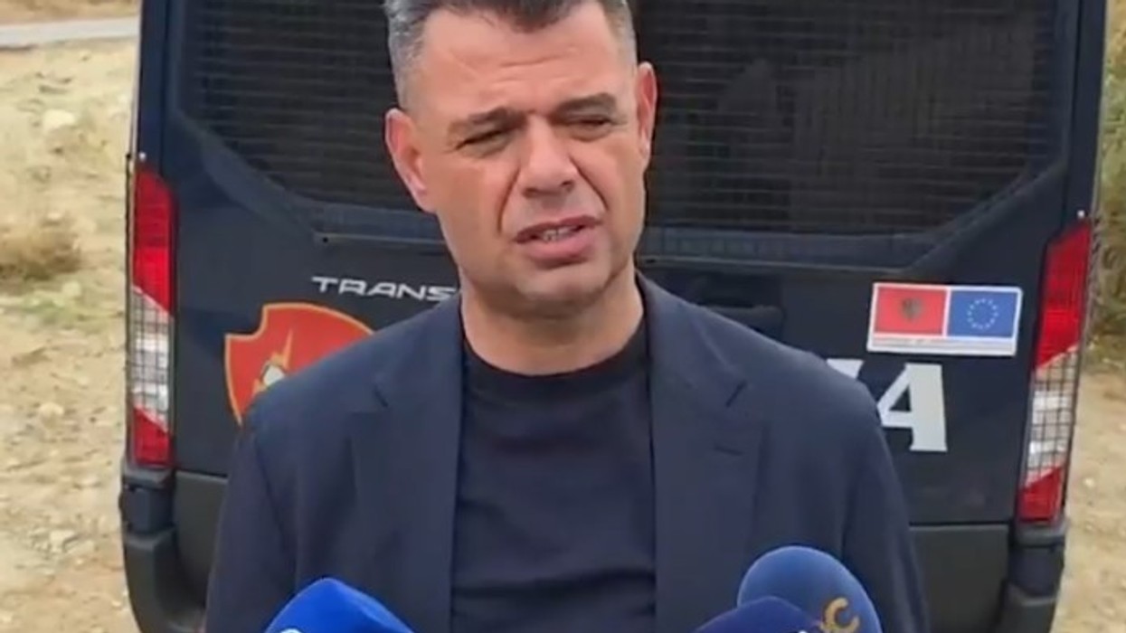 Vrasja në Roskovec, drejtori i policisë në Fier: Autori nuk pranon të dorëzohet, u bë i mundur lirimi i vajzës