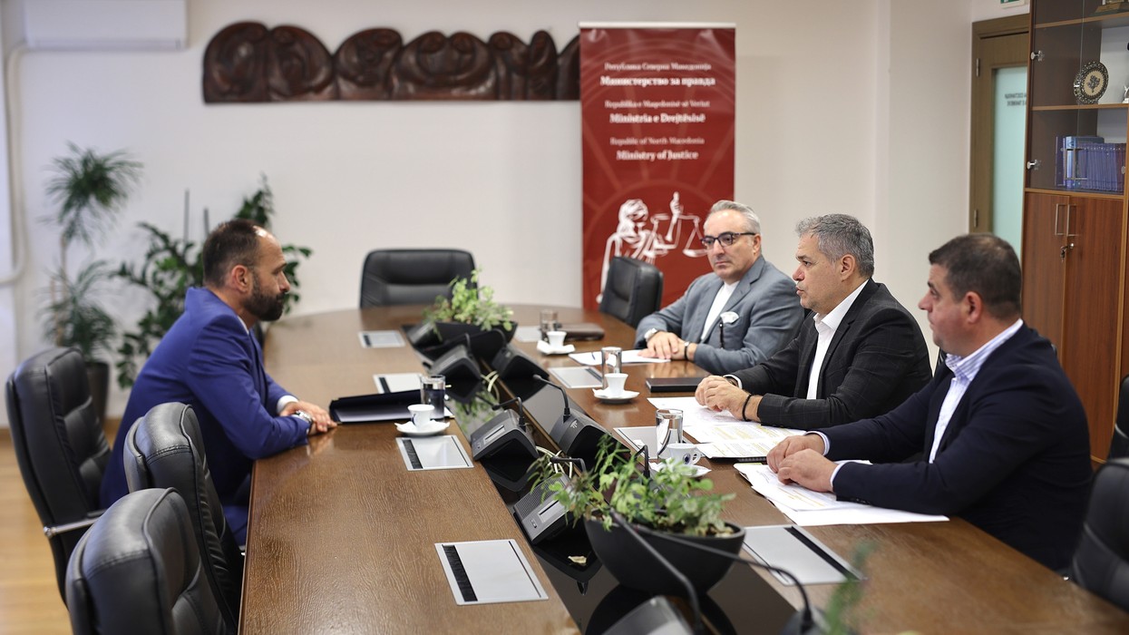 Shasivari-Osmani: Ligji për përdorimin e gjuhëve duhet të zbatohet në mënyrë të vazhdueshme në të gjitha institucionet