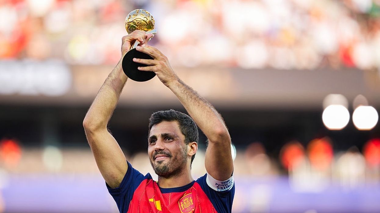 Maresca reagon për herë të parë ndaj zërave që e lidhin Rodrin me Real Madridin Maresca reagon për herë të parë ndaj zërave që e lidhin Rodrin me Real Madridin