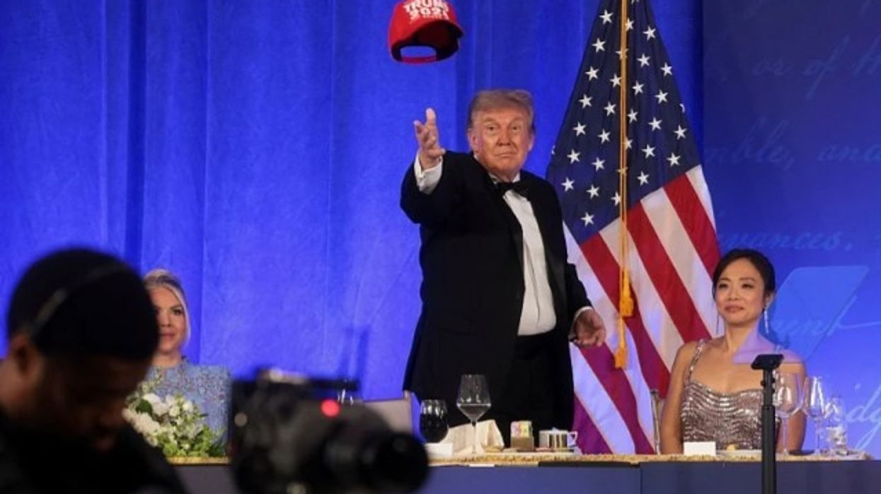 Mbrëmje e tensionuar për Trumpin me gazetarët - sulme ndaj mediave dhe çmim për raportimin mbi Epsteinin Mbrëmje e tensionuar për Trumpin me gazetarët - sulme ndaj mediave dhe çmim për raportimin mbi Epsteinin