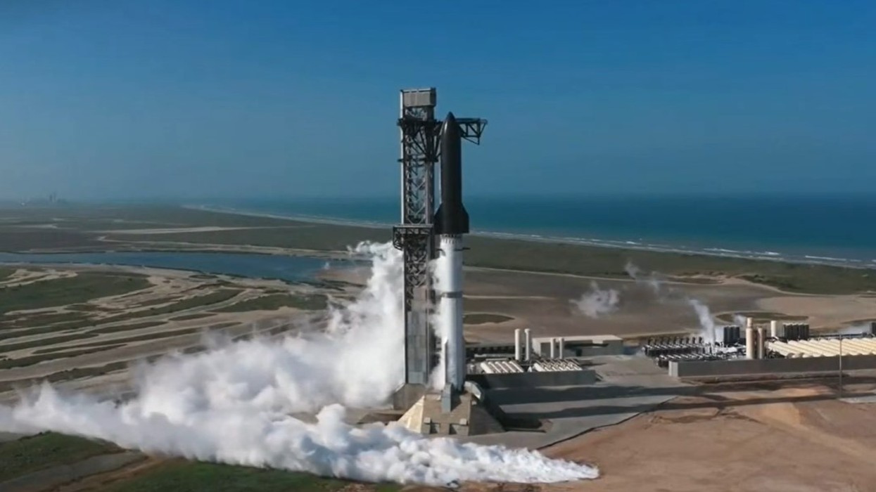 SpaceX përfundon me sukses testimin e Starship, raketa gjigante realizon ulje të kontrolluar
