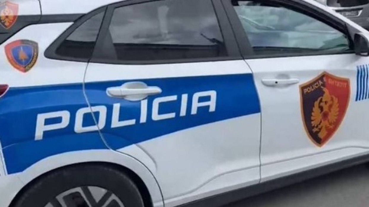 Plagosi me thikë kushëririn pas një konflikti për motive të dobëta, arrestohet 60-vjeçari në Lushnje
