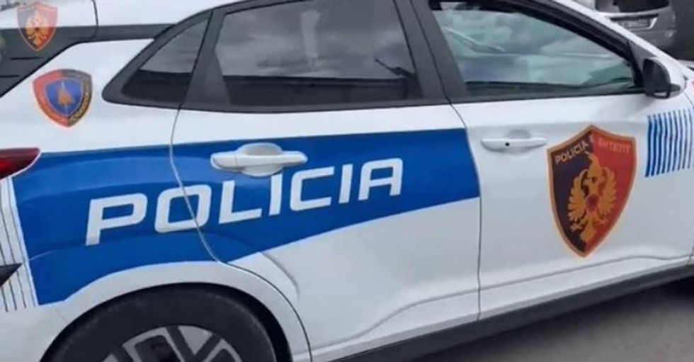 Plagosi me thikë kushëririn pas një konflikti për motive të dobëta, arrestohet 60-vjeçari në Lushnje