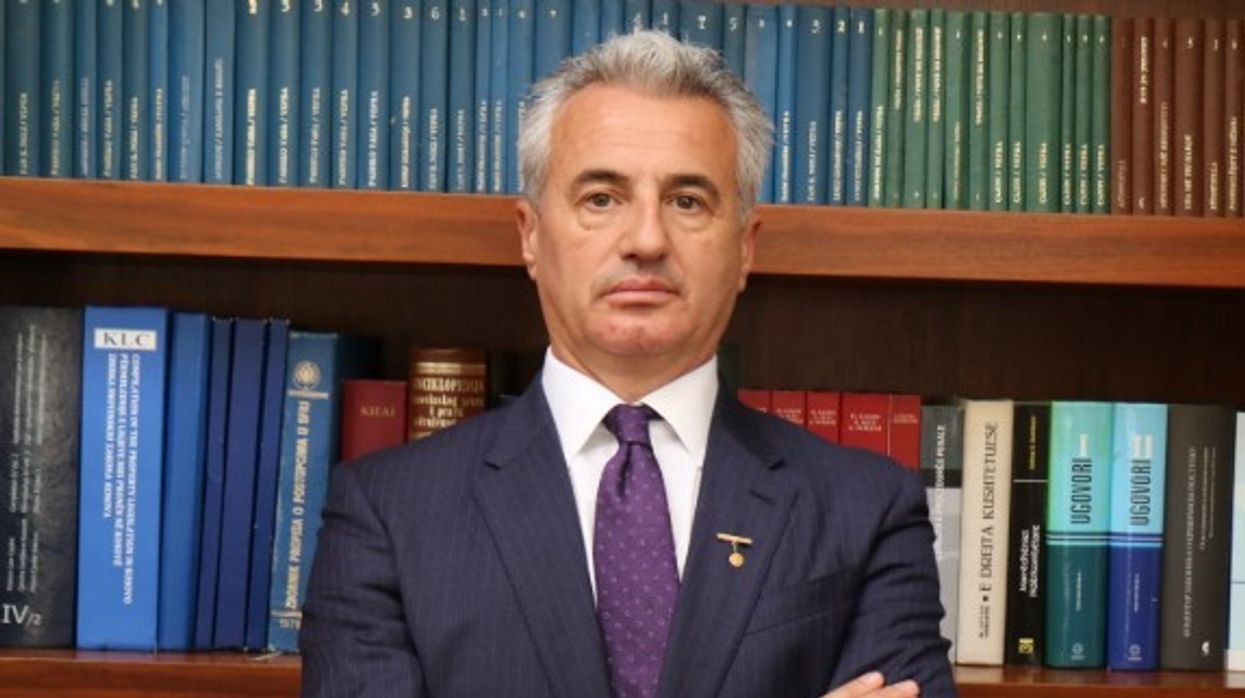 Koci njofton, është liruar i riu nga Kosova që u ndal nga autoritetet serbe në Horgosh Koci njofton, është liruar i riu nga Kosova që u ndal nga autoritetet serbe në Horgosh