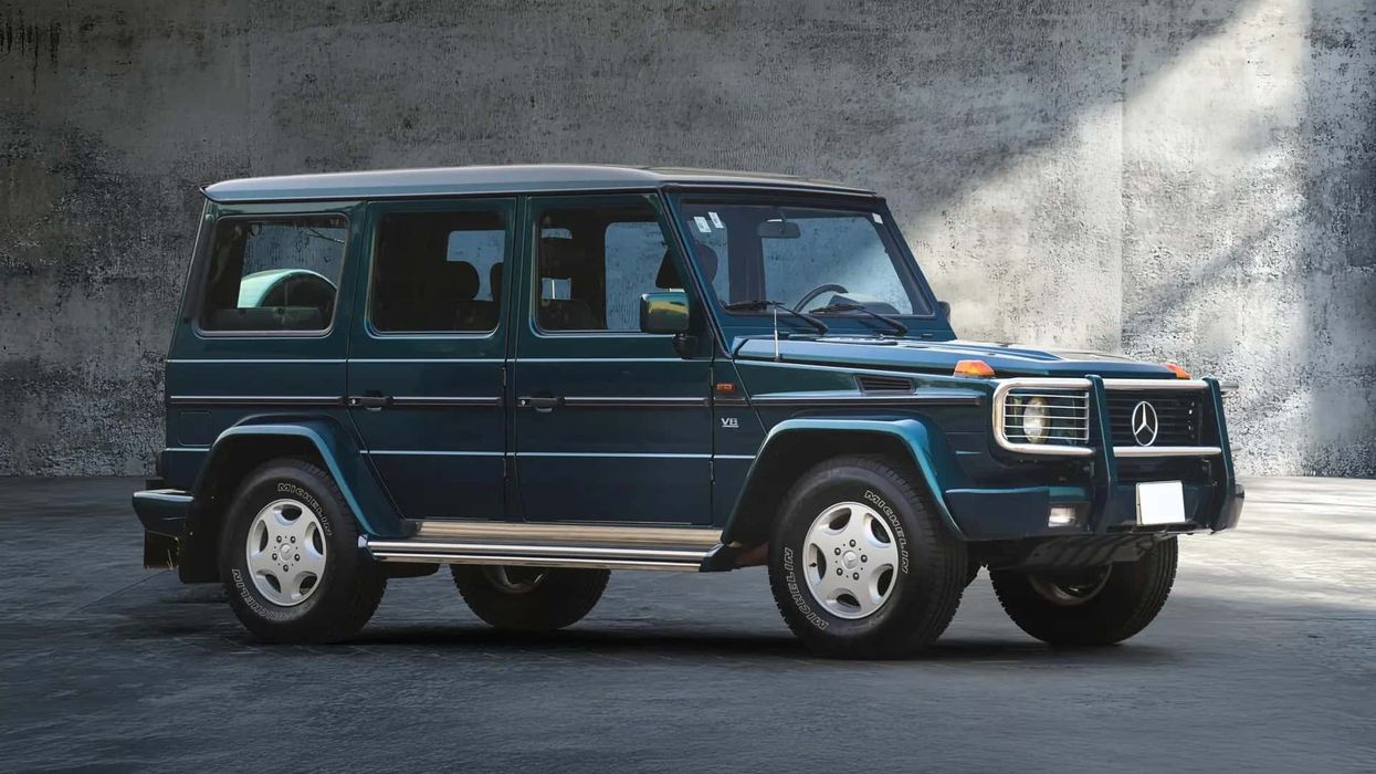 Ky është një nga Mercedes G-Class më të rrallë të prodhuar ndonjëherë, është shitur për 143,000 dollarë Ky është një nga Mercedes G-Class më të rrallë të prodhuar ndonjëherë, është shitur për 143,000 dollarë