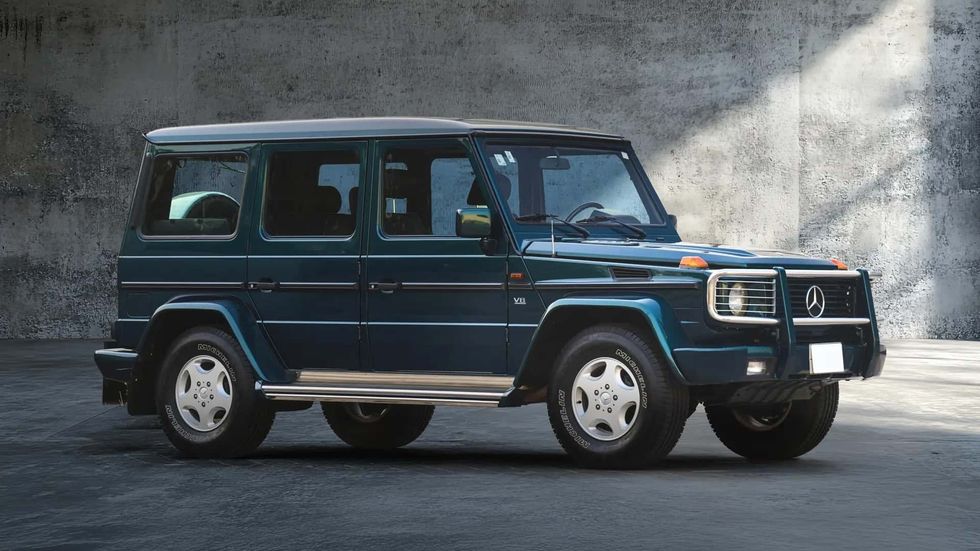 Ky është një nga Mercedes G-Class më të rrallë të prodhuar ndonjëherë, është shitur për 143,000 dollarë
