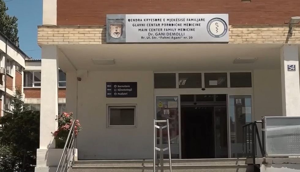 Mbingarkesa e klinikave në QKUK, kërkohet referim më i drejtë