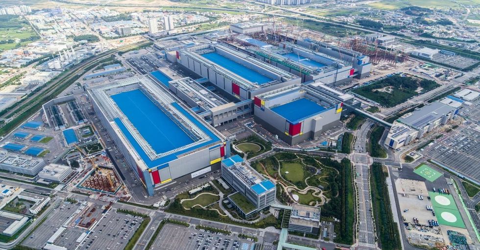 Samsung Electric dhe SK Group nënshkruajnë marrëveshje prej 950 miliardë dollarësh, ndërsa Koreja e Jugut zotëron fuqi të inteligjencës artificiale