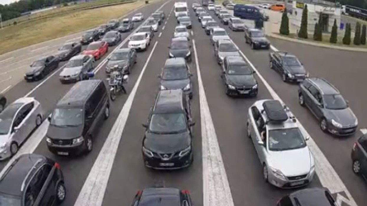 Fluks i shtuar në disa pika kufitare, pritjet më të gjata në Muçibabë dhe Dheu i Bardhë