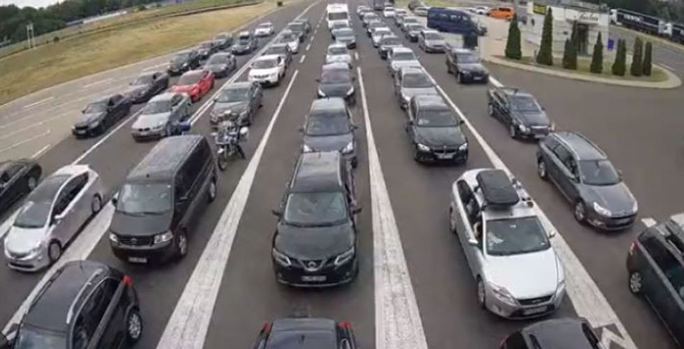 Fluks i shtuar në disa pika kufitare, pritjet më të gjata në Muçibabë dhe Dheu i Bardhë