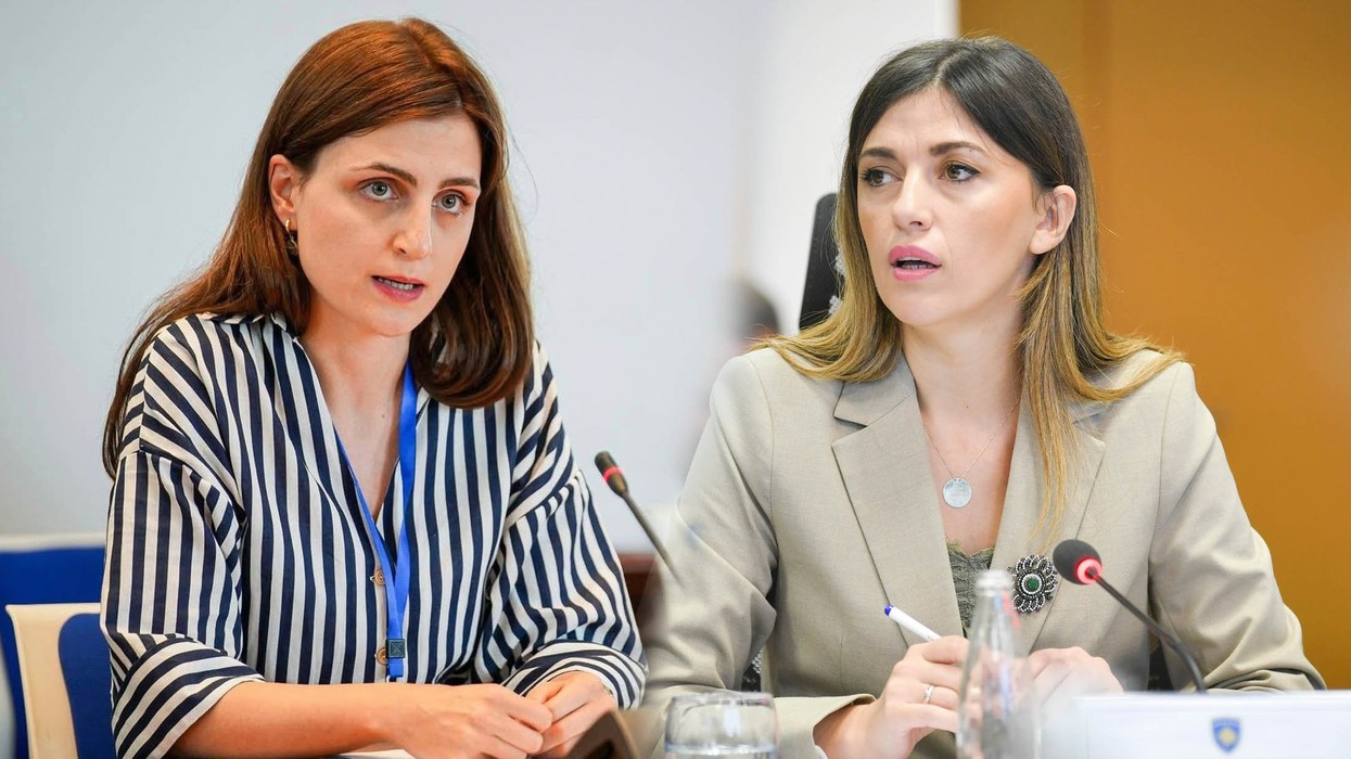 Haxhiu i ofroi ndihmë Francës, i reagon deputetja e LDK-së: Deklaratë fyese, ne ende varemi nga KFOR-i për zjarre