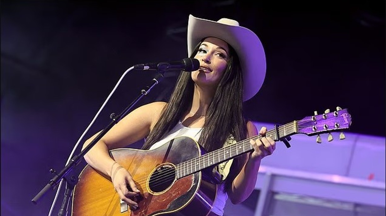 Kacey Musgraves anulon tre koncerte të turneut, përfshirë natën e hapjes, duke lënë fansat të habitur