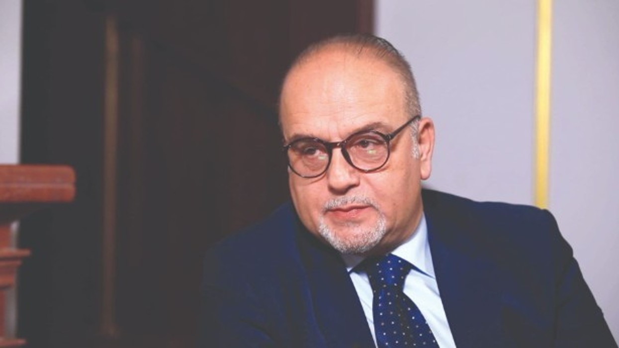 Videnoviq: “Bota serbe” e Vuçiqit është iluzion i copëtuar, Serbia duhet të largohet nga ndikimi rus