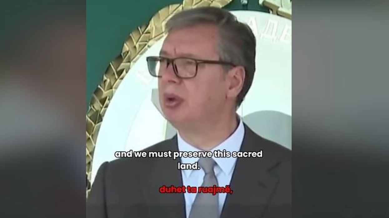 Marton: Vuçiq po rikthen simbolet e epokës së Millosheviqit dhe retorikën e viteve ’90-ta Marton: Vuçiq po rikthen simbolet e epokës së Millosheviqit dhe retorikën e viteve ’90-ta