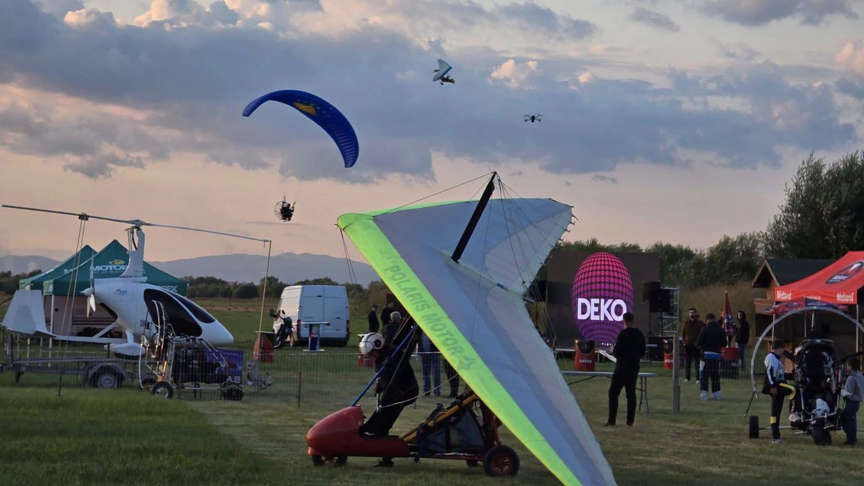 AEROFEST 2026 solli spektakël ajror në Shtime, mijëra vizitorë ndoqën fluturimet mbi Vojnoc