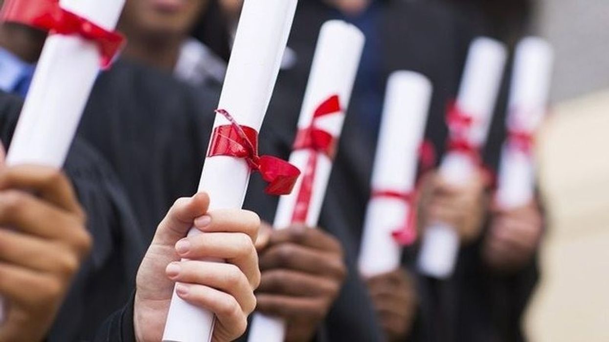 Shkolla nuk “vlen”, mbi 17 mijë persona me arsim të lartë nuk gjejnë punë në Shqipëri Shkolla nuk “vlen”, mbi 17 mijë persona me arsim të lartë nuk gjejnë punë në Shqipëri