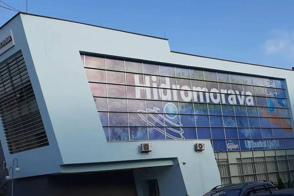Defekt në gypin e ujësjellësit, ndërpritet furnizimi me ujë në disa zona të Gjilanit