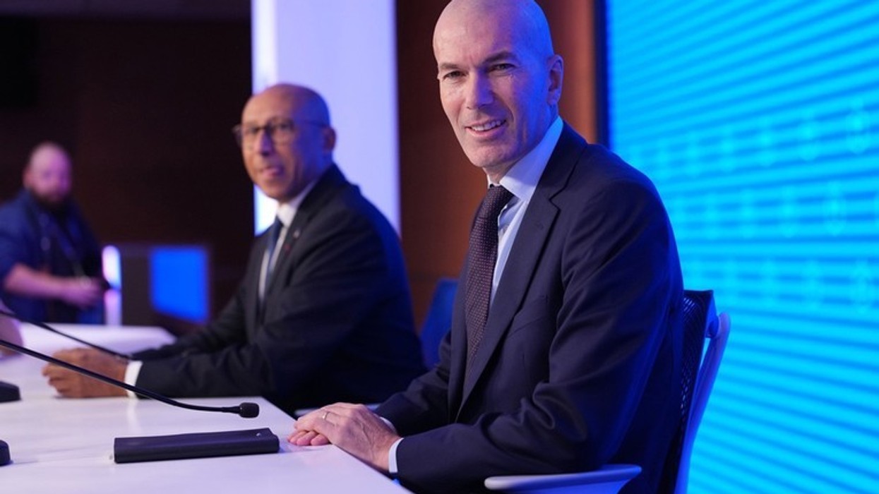 Zyrtare: Zinedine Zidane emërohet trajner i Francës