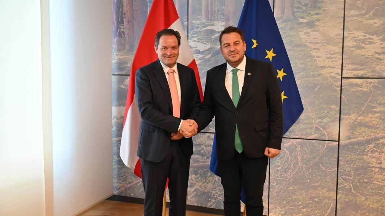 Armend Muja në Vjenë, Kosova dhe Austria thellojnë bashkëpunimin për bujqësinë dhe integrimin evropian Armend Muja në Vjenë, Kosova dhe Austria thellojnë bashkëpunimin për bujqësinë dhe integrimin evropian
