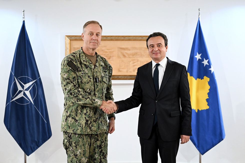 Kurti pret admiralin amerikan Wikoff, diskutohet forcimi i partneritetit me NATO-n