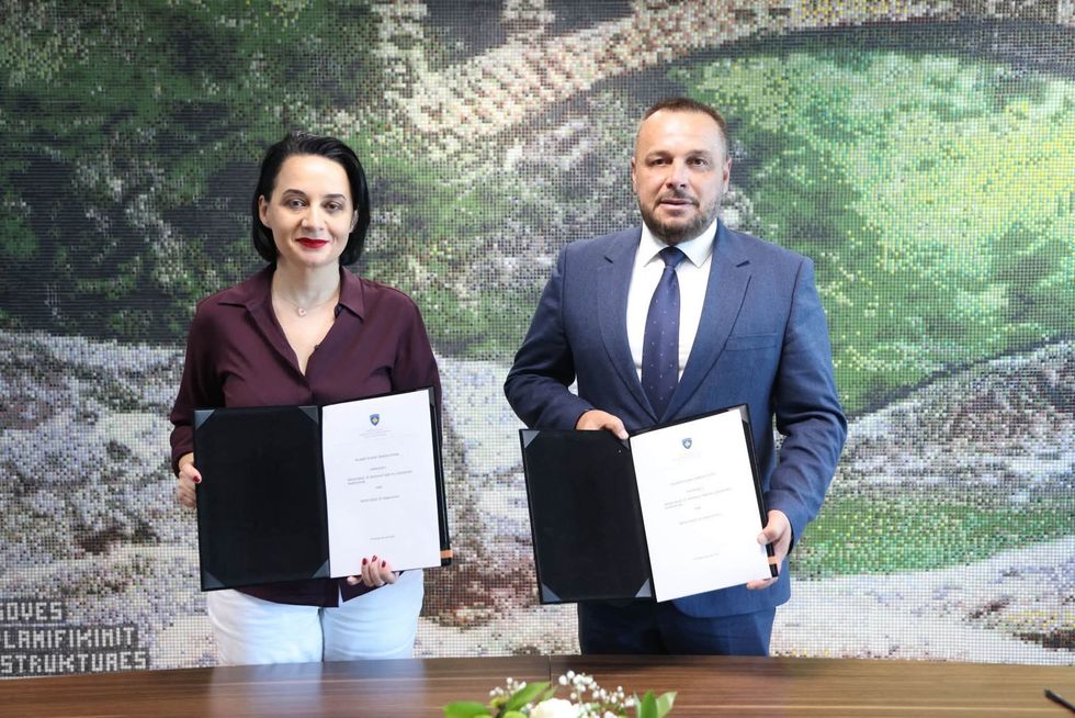 MMPHI dhe Ministria e Mbrojtjes nënshkruajnë marrëveshje për bashkëpunim në mbrojtjen e mjedisit