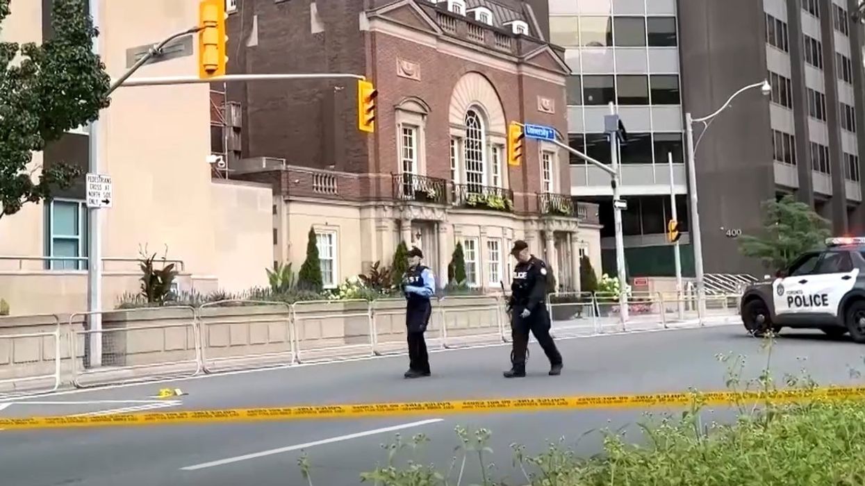 Persona të panjohur qëlluan me armë zjarri drejt Konsullatës Amerikane në Toronto Persona të panjohur qëlluan me armë zjarri drejt Konsullatës Amerikane në Toronto