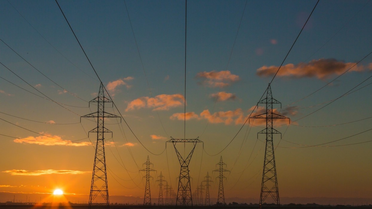 Bum i AI-së dhe kërkesa enorme për energji, Ofgem shtrëngon radhën për lidhje në rrjet