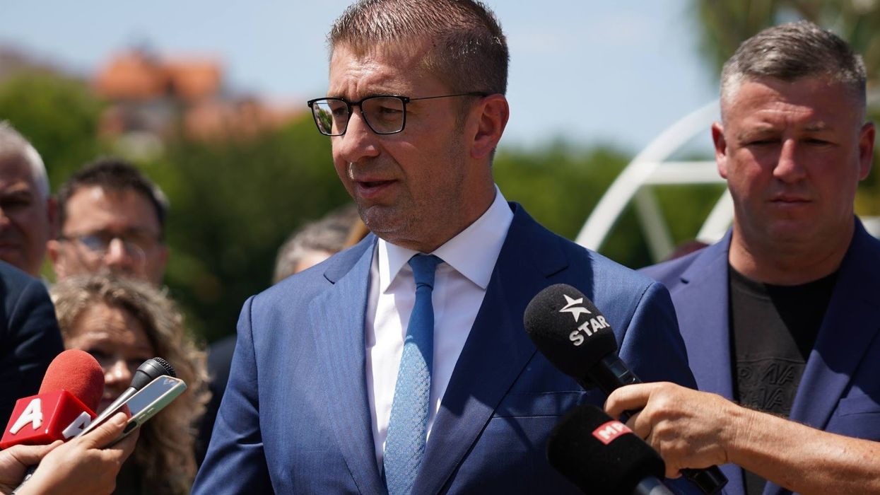 Mickoski: Një bakter i ri është zbuluar në rrjetin e ujësjellësit në Gostivar Mickoski: Një bakter i ri është zbuluar në rrjetin e ujësjellësit në Gostivar