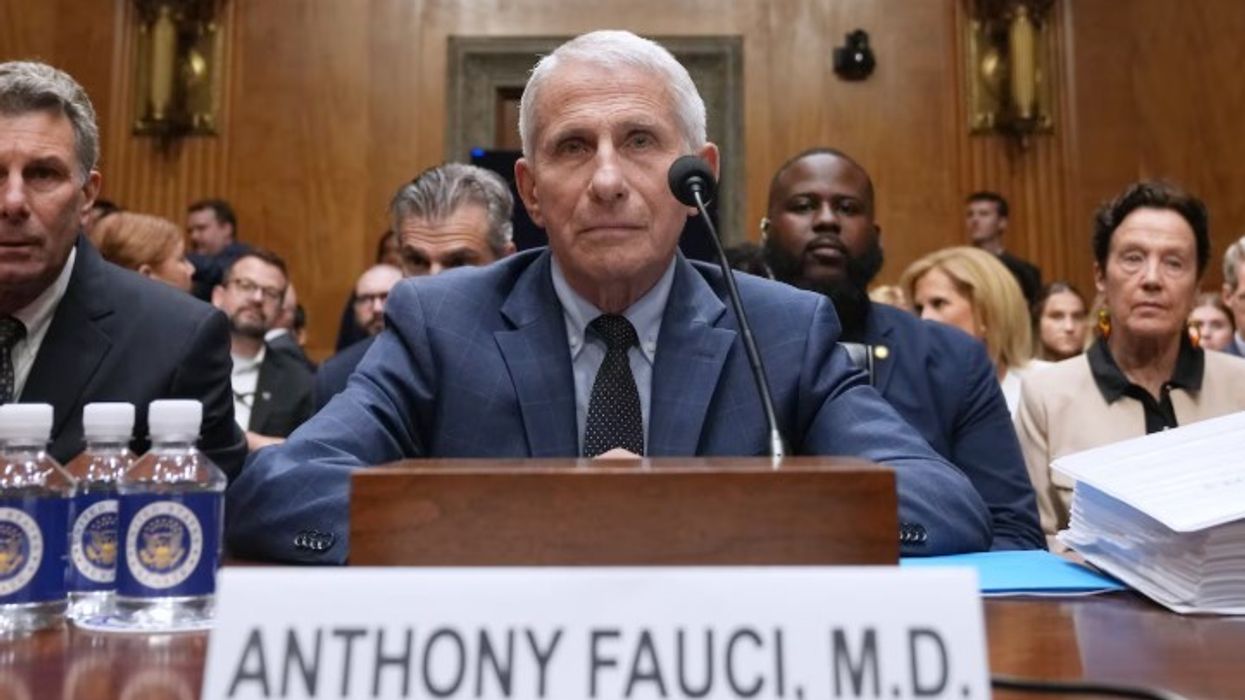 Fauci refuses to answer questions in the US Senate about COVID-19 Fauci refuses to answer questions in the US Senate about COVID-19