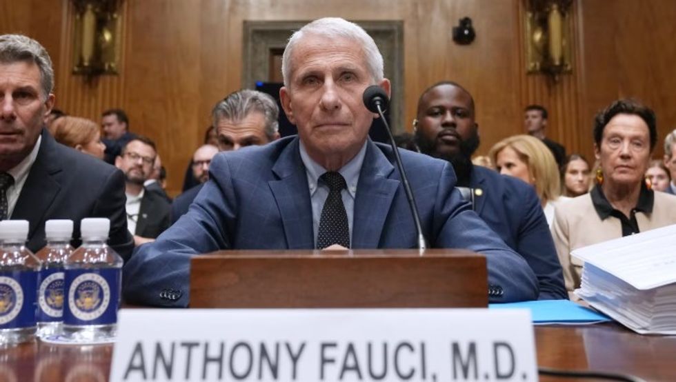 Fauci refuses to answer questions in the US Senate about COVID-19