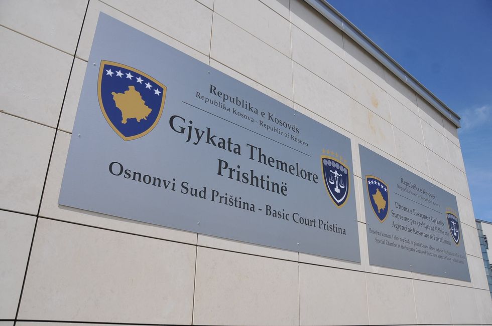 Një muaj paraburgim për dy të dyshuarit për krime lufte kundër popullsisë civile