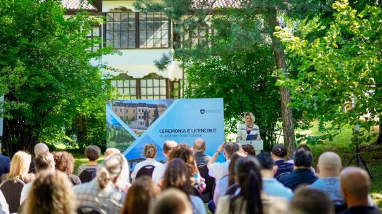 Vendimi i Kosovës për udhërrëfyesit turistikë trazon politikën dhe kishën serbe në Beograd Vendimi i Kosovës për udhërrëfyesit turistikë trazon politikën dhe kishën serbe në Beograd