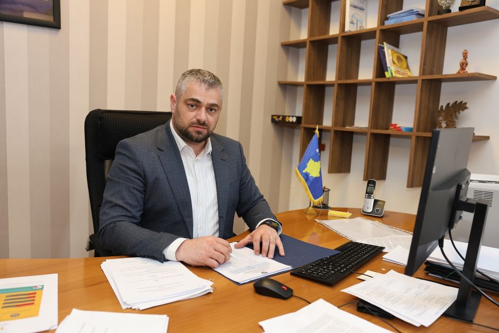 Vdekja e punëtorit në Prishtinë, Hoti: Përgjegjësia të shkojë deri në fund, do të nisim inspektime me dronë
