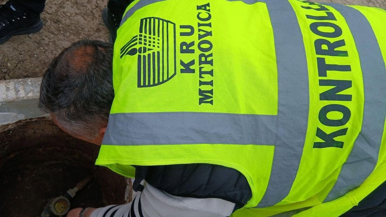 I dyshuari shtiu me armë ndaj ekipit të KRU “Mitrovica”, policia nis hetimet I dyshuari shtiu me armë ndaj ekipit të KRU “Mitrovica”, policia nis hetimet