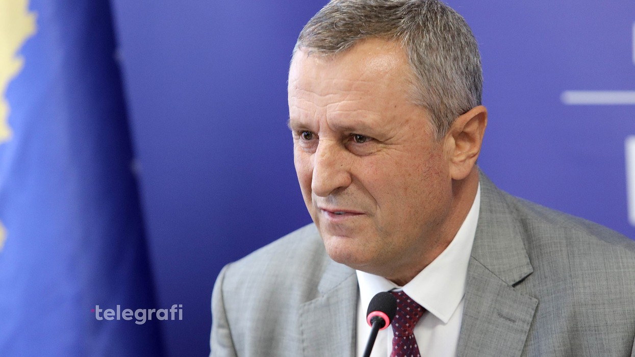 Dyshimet për varrezë masive – fillojnë gërmimet, Isufaj në Kalludër të Vogël: Identifikimi i mbetjeve mortore do të kërkojë kohë