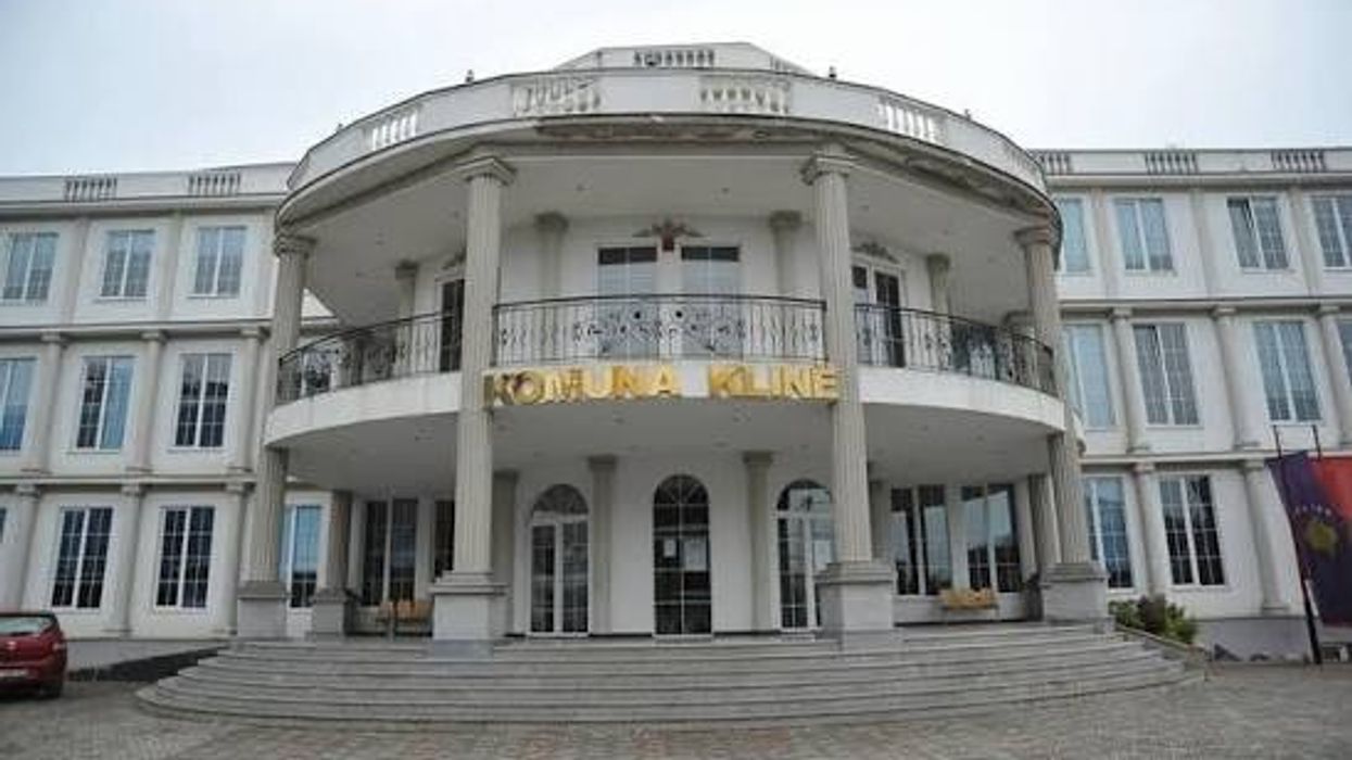 Njoftim për banorët e Klinës: 30 ditë afat për lirimin e hapësirës ku do të ndërtohet parkingu Njoftim për banorët e Klinës: 30 ditë afat për lirimin e hapësirës ku do të ndërtohet parkingu