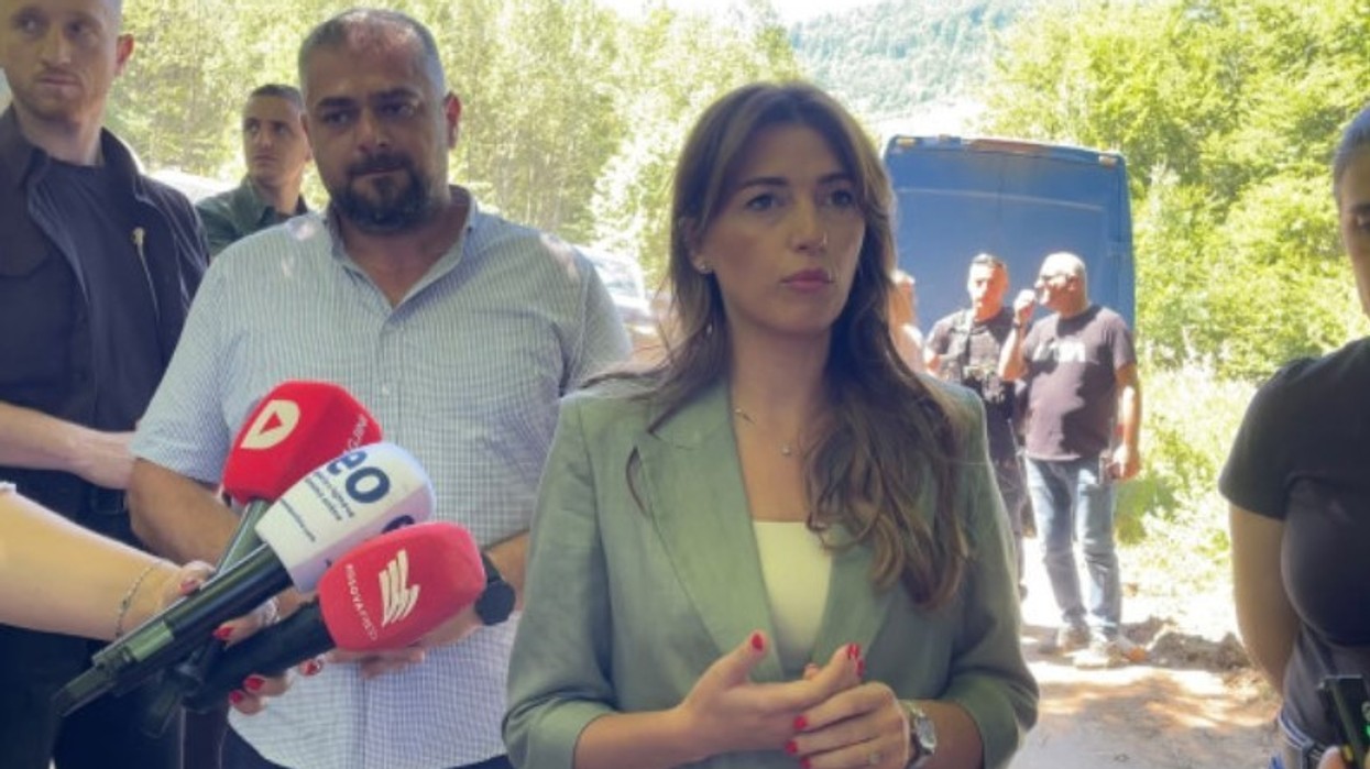 Gërmimet për varrezë masive, Haxhiu: Ne po i kërkojmë të zhdukurit, Vuçiq vazhdon t’i mohojë krimet