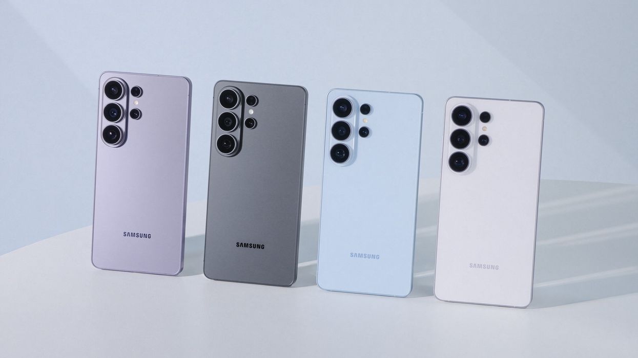 Galaxy S26 Ultra + Buds4: Më të zgjuar për të transformuar punën dhe argëtimin Galaxy S26 Ultra + Buds4: Më të zgjuar për të transformuar punën dhe argëtimin