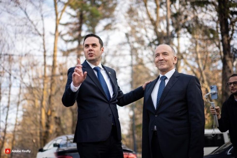 Abdixhiku i mbijetoi nismës së shkarkimit, flet Muhaxheri